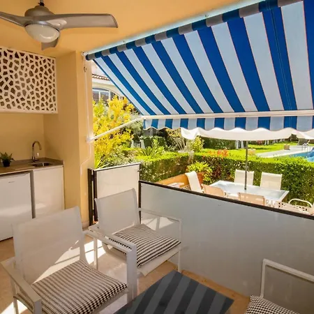 Luxury Bajo Frente A La Piscina